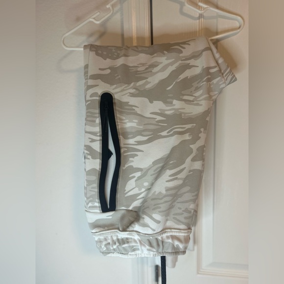 Nike tech - Picture 1 of 4